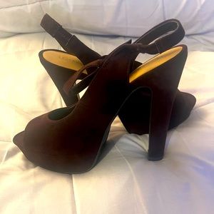 Lauren Conrad Size 7 Caprice Heel